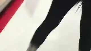 جوارب تلميذة وجلسة مص متعمقة