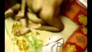 ينيك زوجته في السر