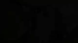 مراهقة في حفلة تنزل على زب صلب في الحمام