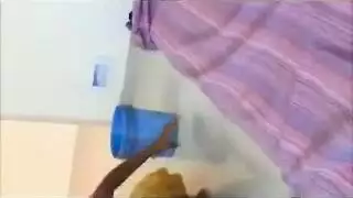 الفتاة المثيرة الجاهلة تحب الإباحية الشرجية القاسية