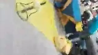 وقت عصيب إباحي: سجناء يمارسون العنف