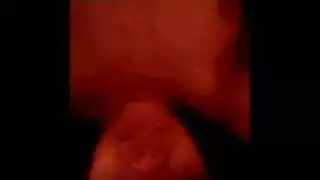مص وعصير داخل مهن لبنت مصرية مثيرة