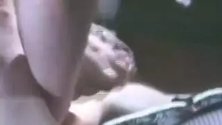 فيديو إباحي يعرض جنس فموي عميق وقذف فوضوي على الوجه