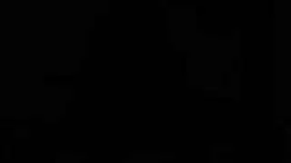 عاهرة سمراء تأخذ جنس فم قاسي