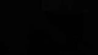 ثنائي ميلف مثار في علاقة جنسية ثلاثية صريحة