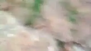 مؤخرات فاتنة تأخذ قضيبًا كبيرًا في بورن صعب