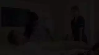 ممرضة cfnm تمص القضيب قبل الجنس الجماعي الصريح