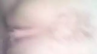 ربة منزل مثيرة تأخذه في مؤخرتها من عشيقها