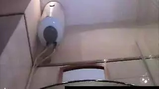 أغطصاب كب الشمع على جسم المرأة