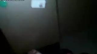 العاهرة البيضاء تتعرض للجماع في الوجه وتبلع