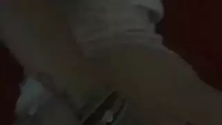 مرافقة سلوتي مارس الجنس في سيارة الأجرة