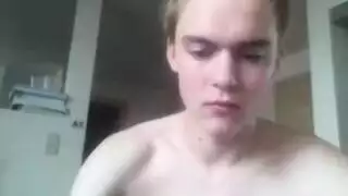 الأميرة الشاحبة تأخذ شرجًا قاسيًا من رجل أبيض