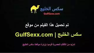 مداعبة أثداء خشنة: صفع ومسك أثداء مشدودة