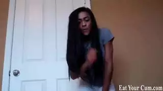 عبادة كاملة للطيز تلعقها حتى النشوة