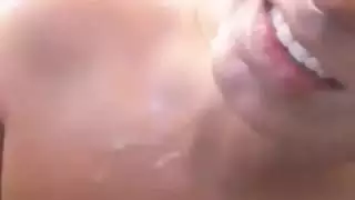 خيالها السري: علاقة جنسية جماعية مع الفريق التنفيذي