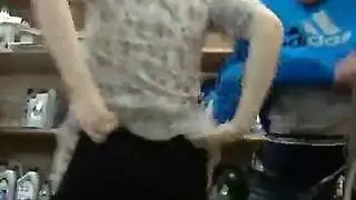 افلام سكس في محل جزم