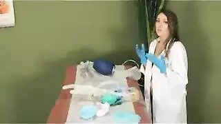 وجهة النظر: أنت أحد الزبور الكثيرة تخدم حيوان جنس مقنع