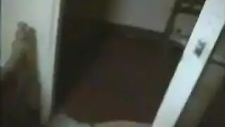 عندما يغضب ابي يذهب الى غرفتي وامي لاتقول شيا
