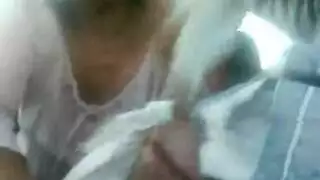 الجماع الجزائري الساخن: العاهرة تئن بصوت عالٍ أثناء الاختراق العميق