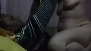 متزايدة الأخوة الي الفندق