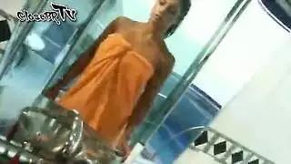 شقراء فاسقة تتعرض لجنس قوي في شريط جنسي هاوٍ