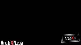 الزوج يحضر صاحبه لينيك زوجته