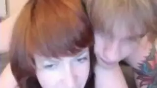 مراهقة شقراء وقحة هواة تتوق لقضيب أسود