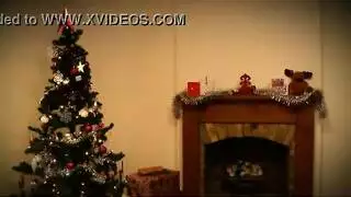 جماع عيد الميلاد الأحمر الساخن مع نهاية صادمة لحفلة جنسية