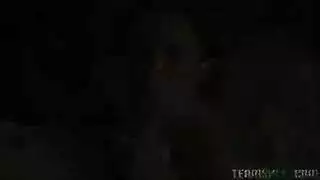 ولد ينيك بنت حامل ويقزف المن داخل كسه