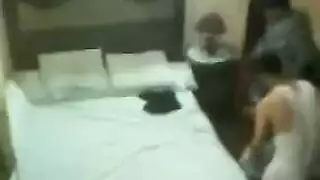 رغبات سرية: لقاء حميمي لامرأة ناضجة