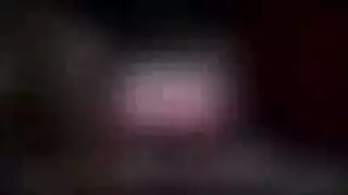 وجبة سريعة خفية: دير بروكس تمارس الجنس مع رجلها بينما الأصدقاء غائبون