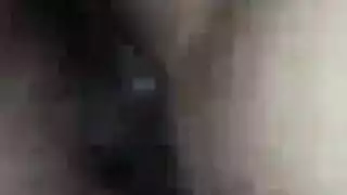 لاتينية ساخنة تختنق على قضيب نابض صلب