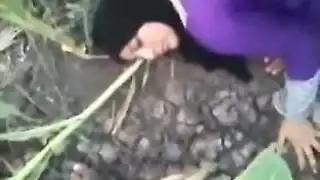 مصري خلفي شابة