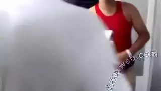 مراهقة عربية ساخنة تُداعب بالإصبع وتُمارس معها الجنس بقوة