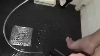 مع الجسم المثالي يستمني لها ضيق في سن المراهقة كس قبل دش