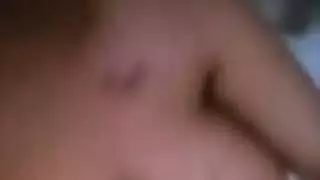 كشف صريح لثدي ربة منزل عربية مخصص فقط لعيون شاب