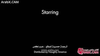 عاهرة ثرية تشتري جلسة جنس حصرية مع أثداء طبيعية كبيرة