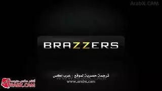 جنس ساخن في الحمام: فتاة عربية جريئة تستمتع بالصابون