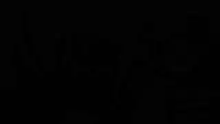 إذلال بالكعب العالي: عاهرات مرسومات يضحكن على قضيب صغير