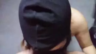 الفتاة الفلبينية تبتلع عدة قذف