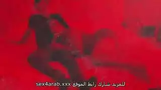 هذه الأمهات المثيرة تمارس تقنيات الشرج والبلع العميق