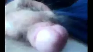 ثقوب مراهقة مملوءة: ضخ العصير عميقاً في مهبلها الرطب