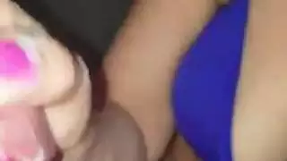 بنات تقذف ماء علي بعض كتير