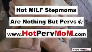 شقراء مراهقة تركب قطار الجنس مغامرة إباحية