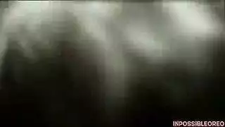 قضيب أسود كريمي غارق في البول الساخن