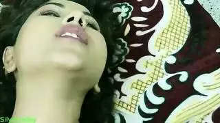 شريط جنسي مع الجار: فتاة هندية تأخذ قضيب كبير من جارها