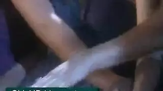 جلسة مص صريحة لكارولين هاول على قضيب لحمي كبير صلب