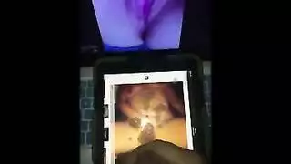 أفلام إباحية: نشوة الخادمة مارتا المنفردة أثناء التنظيف
