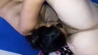 خيال خيانة: زوجة تخدم صديق زوجها