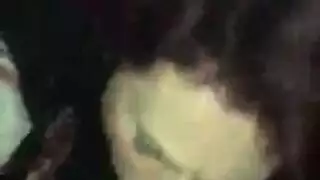 رجال عشوائيون يمارسون الجنس الحلقي مع فتيات متعرّيات ساخنة
